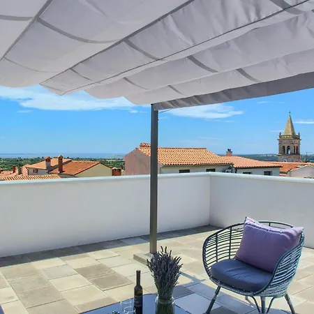 San Nyaraló Medulin